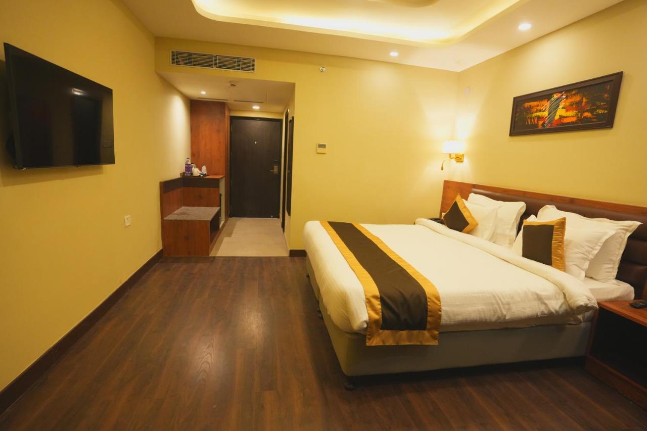 Hotel Cp Palace Patna  Exterior photo